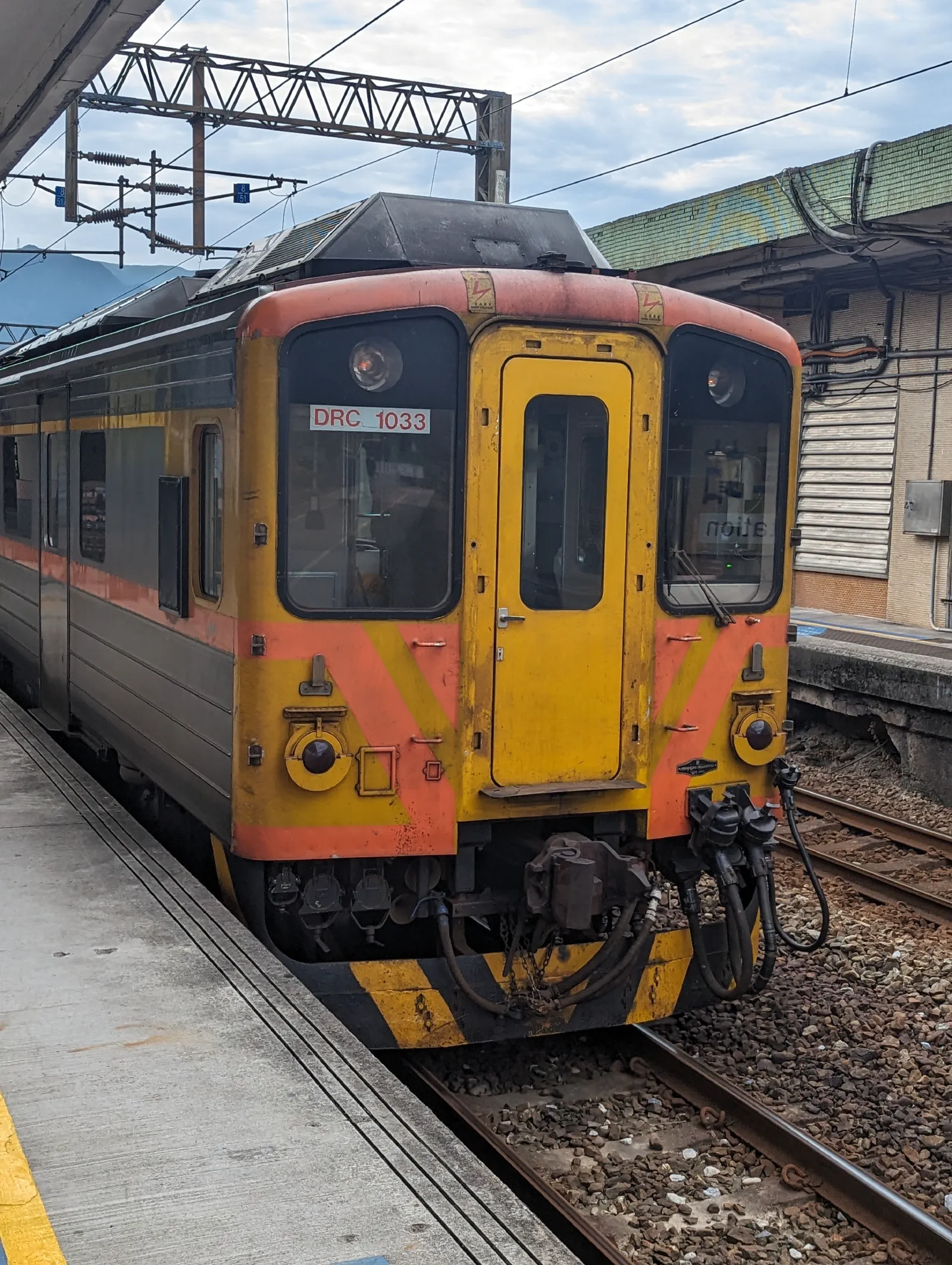 4811次 平溪-八斗子 DRC1000