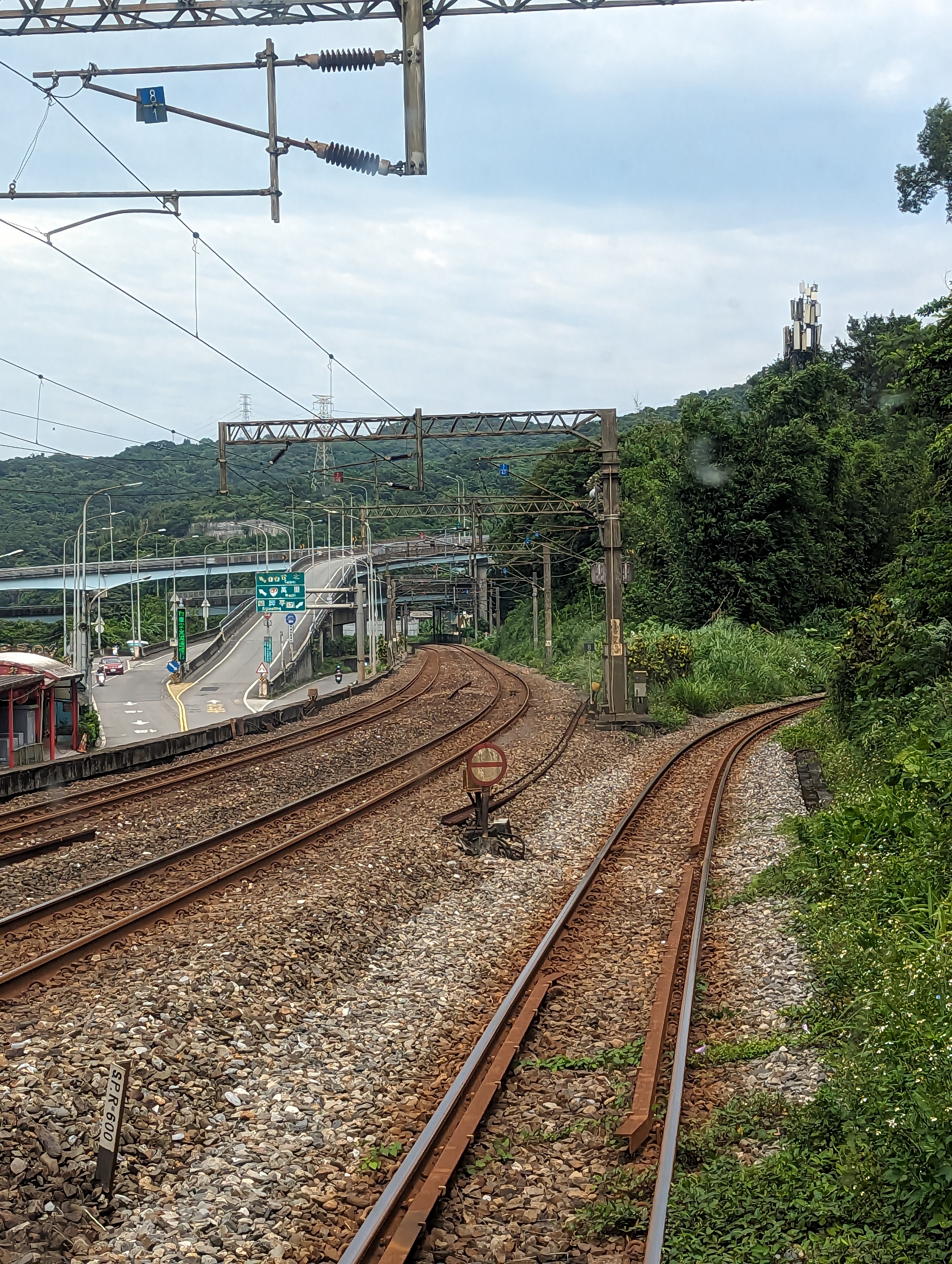 宜蘭線跟深澳線的分歧點