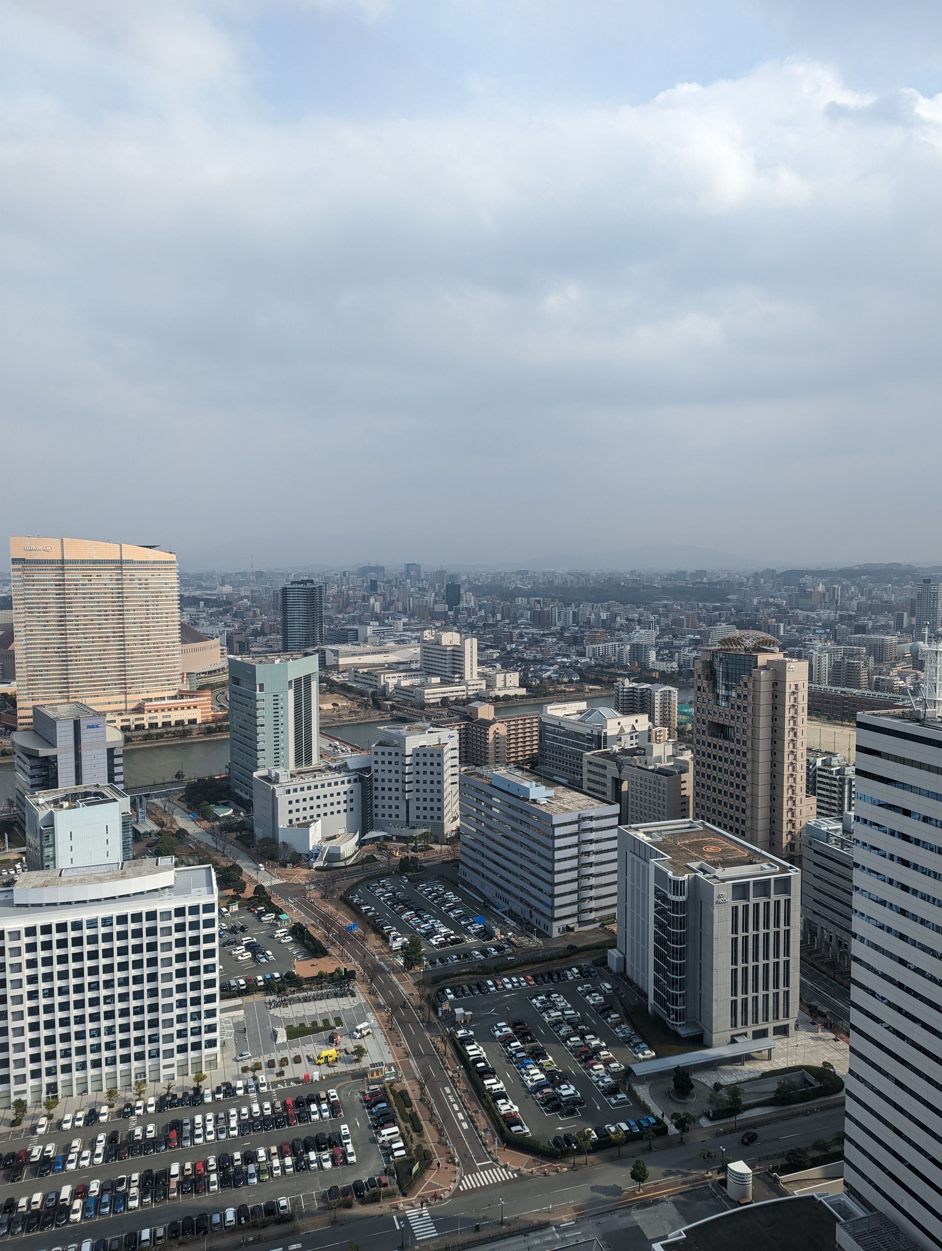 向東則是福岡市區
