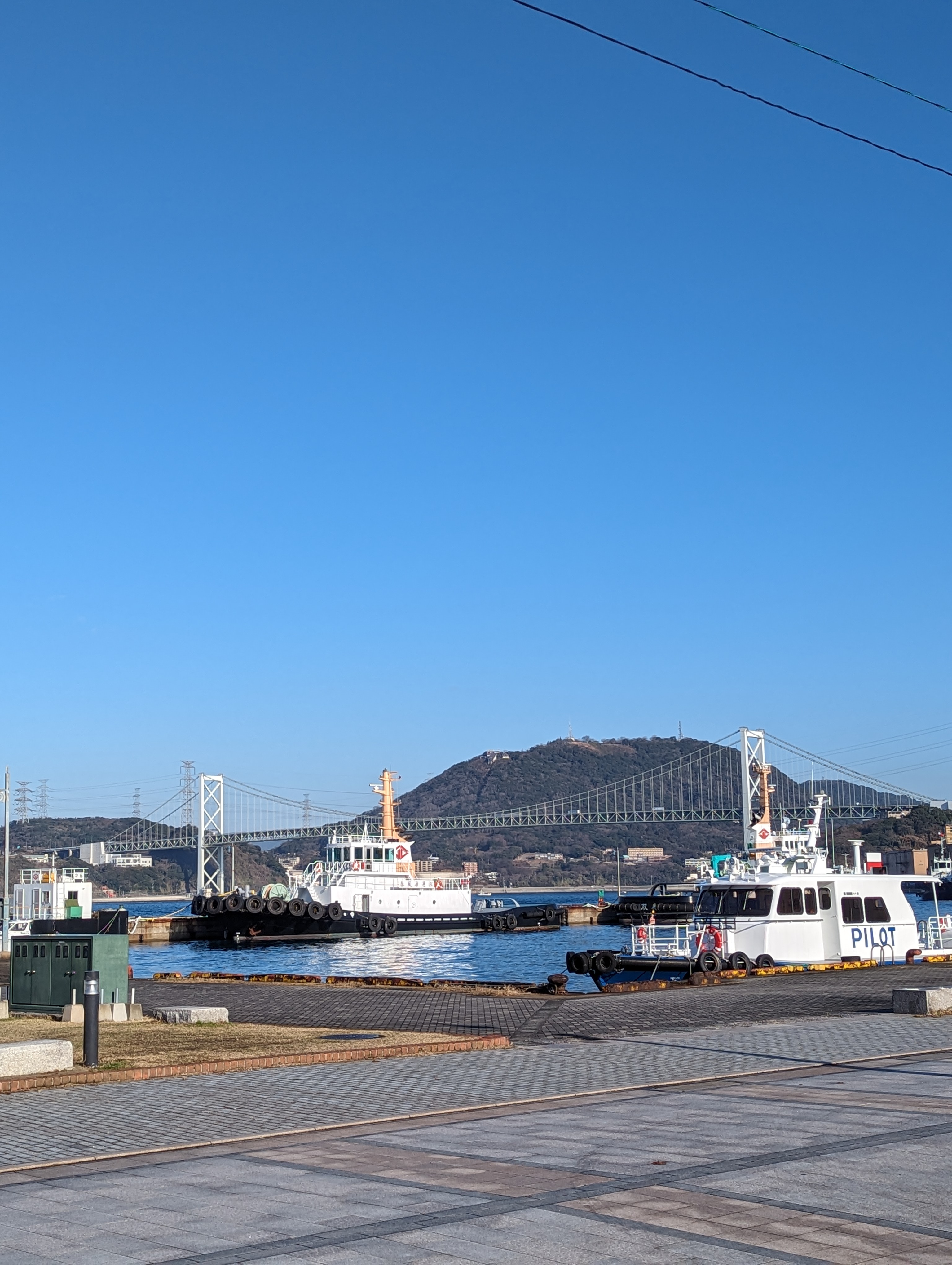 門司港遠眺關門海峽大橋