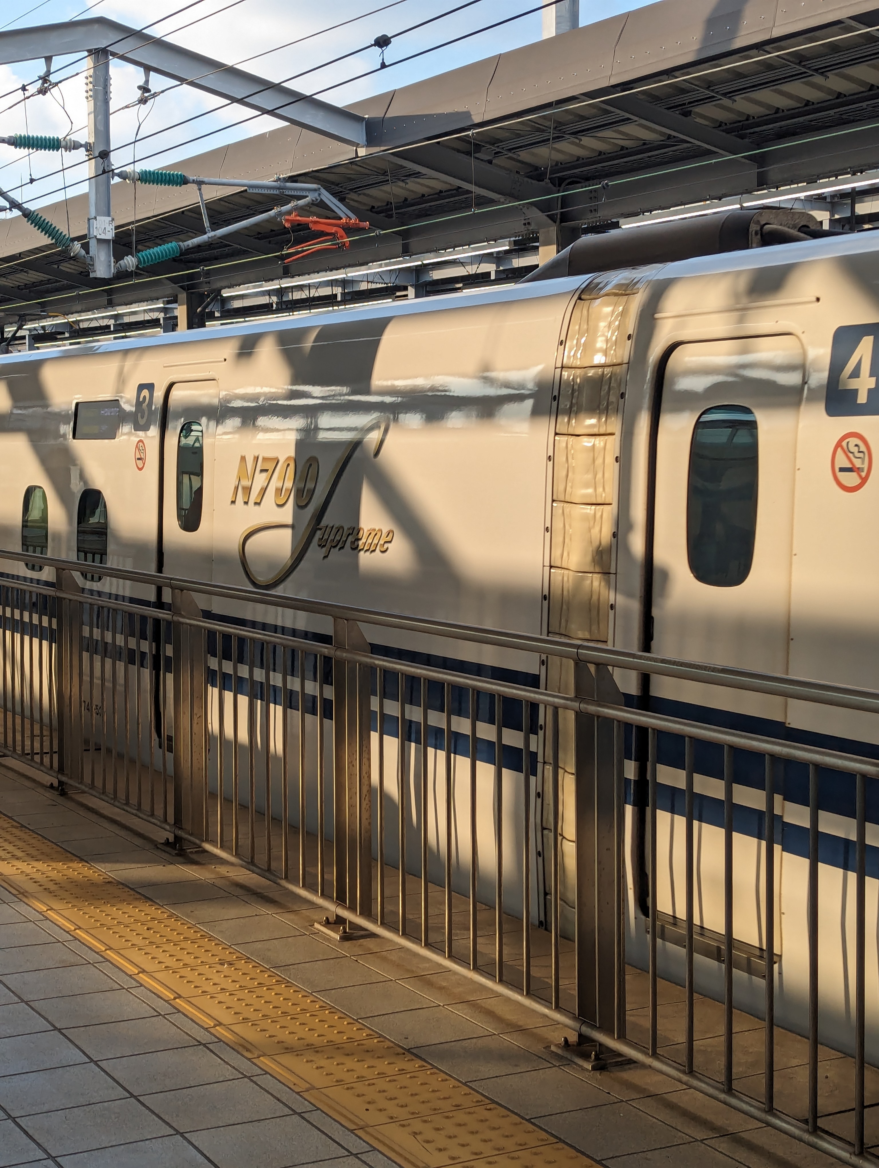 這次搭到的是N700S,目前東海道、山陽、九州系統最新的一款車型,台灣高鐵已經訂購了同款車型,未來就會在台灣看到了